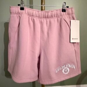 NWT - lululemon Scuba Mid-Rise Short 7" Graphic - Pink Haze